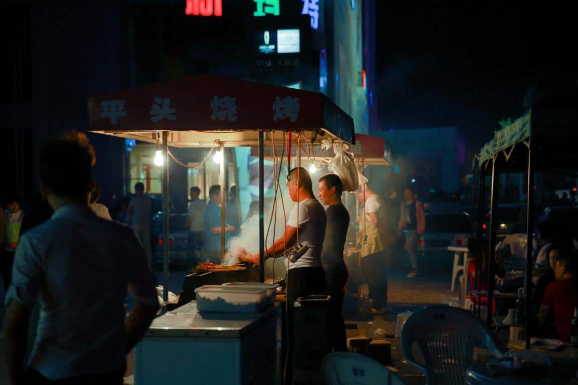Nachtmarkt in Bangkok Stand