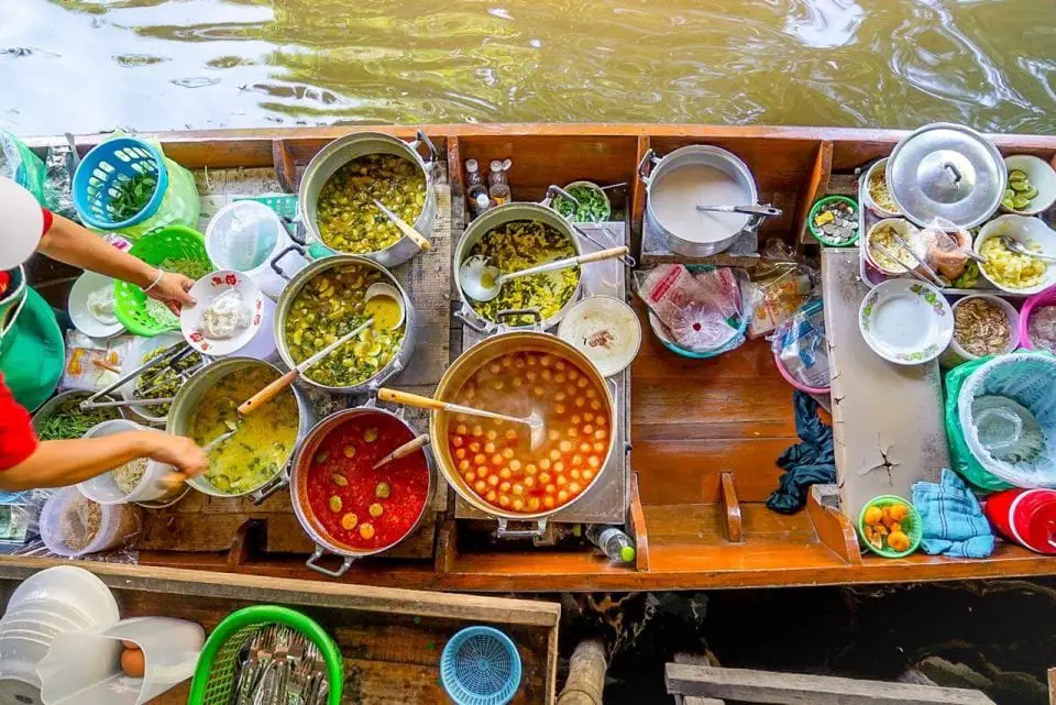 Floating Market Khlong Lat Mayom Thailand Spezialitäten