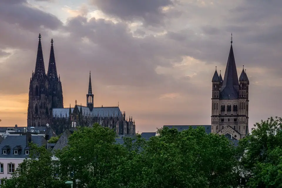 blick auf Kölner Dom Sonnenuntergang Köln Insidertipps