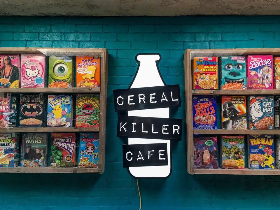 Cafe in London, Cornflakes