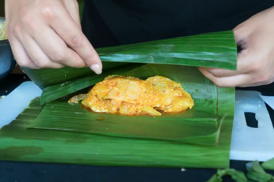 Balinesisches Rezept: Pepes Ikan - Gebackener Fisch im Bananenblatt