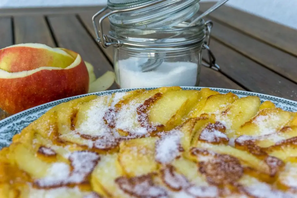 Omas Apfelpfannkuchen Rezept - der Klassiker aus der Kindheit!