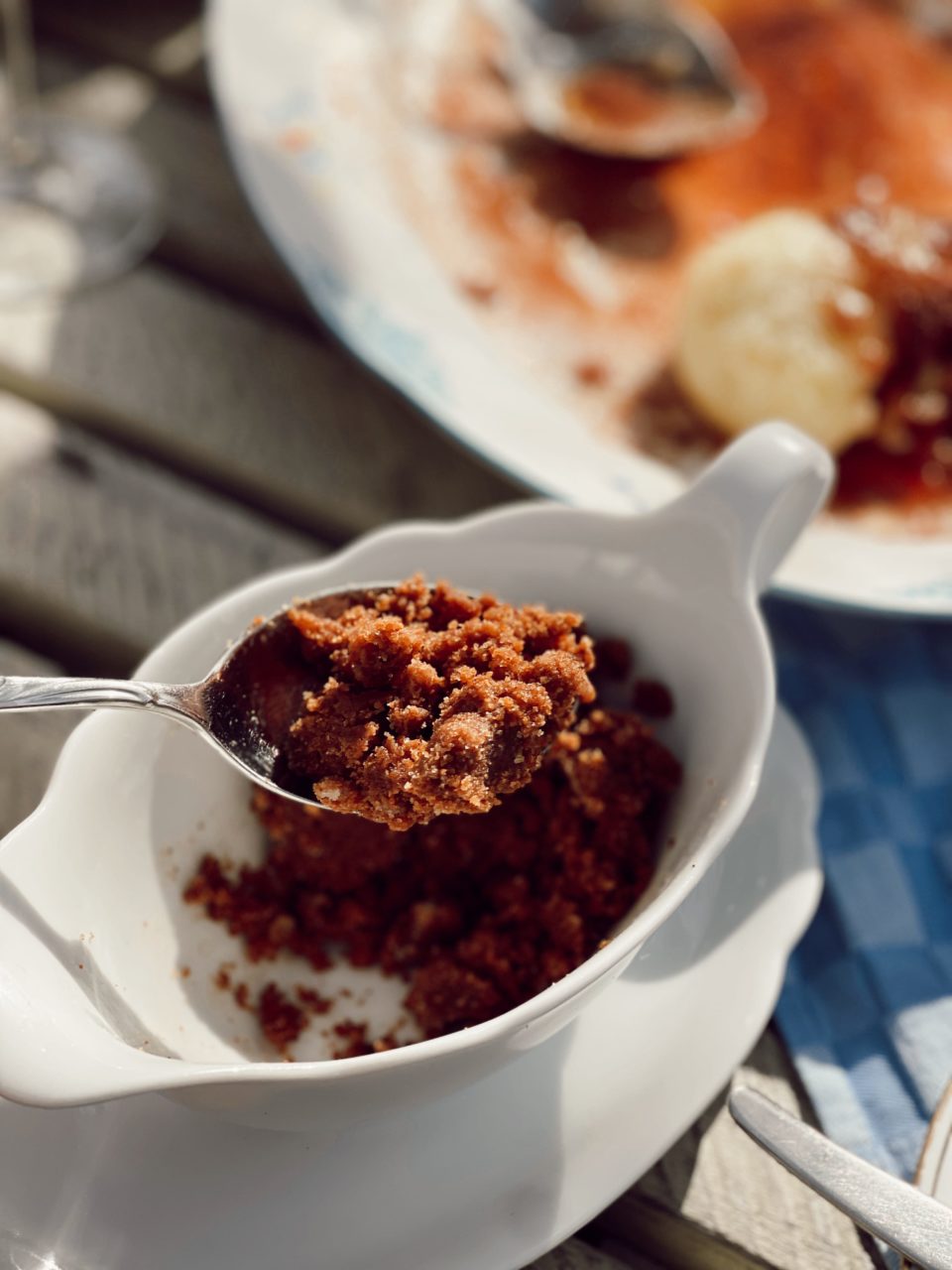 Rezept für Zwetschgenknödel mit Butterbröseln aus Franken